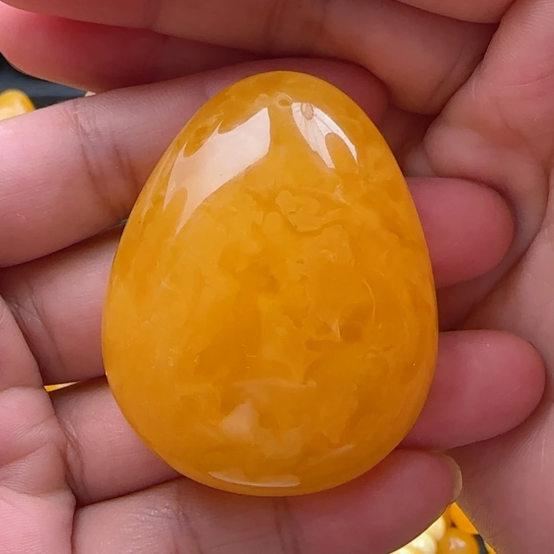 手链琥珀未镶嵌焦皮鸡油红吊坠