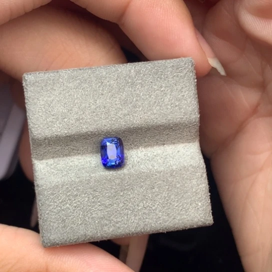 裸石蓝宝石天然斯里兰卡变色蓝宝石1.03ct吉尔德