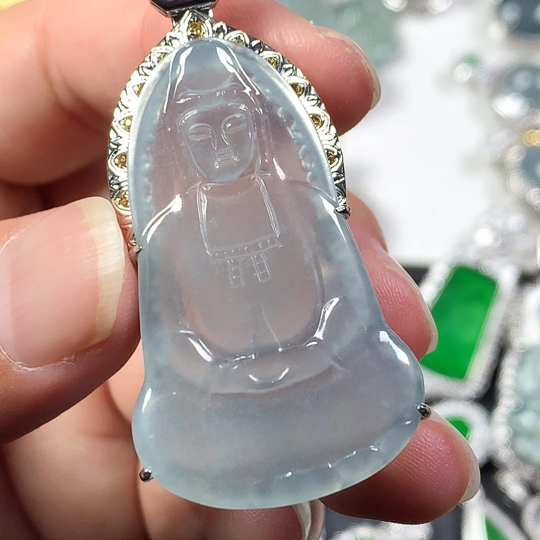 翡翠未镶嵌颈饰素衣