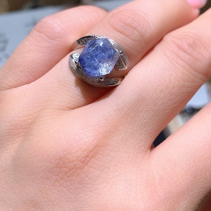 未***名银S925镶嵌水晶戒指