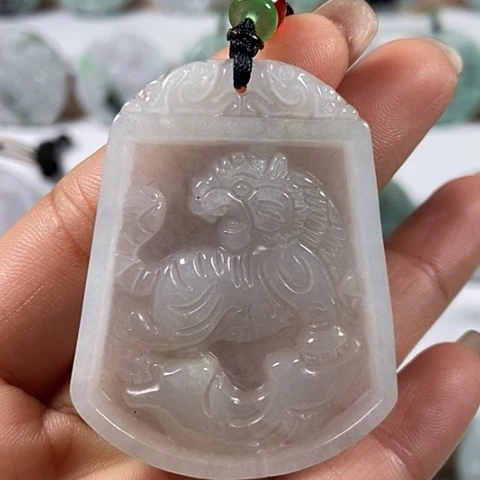 翡翠颈饰未镶嵌上山虎有棉线福利