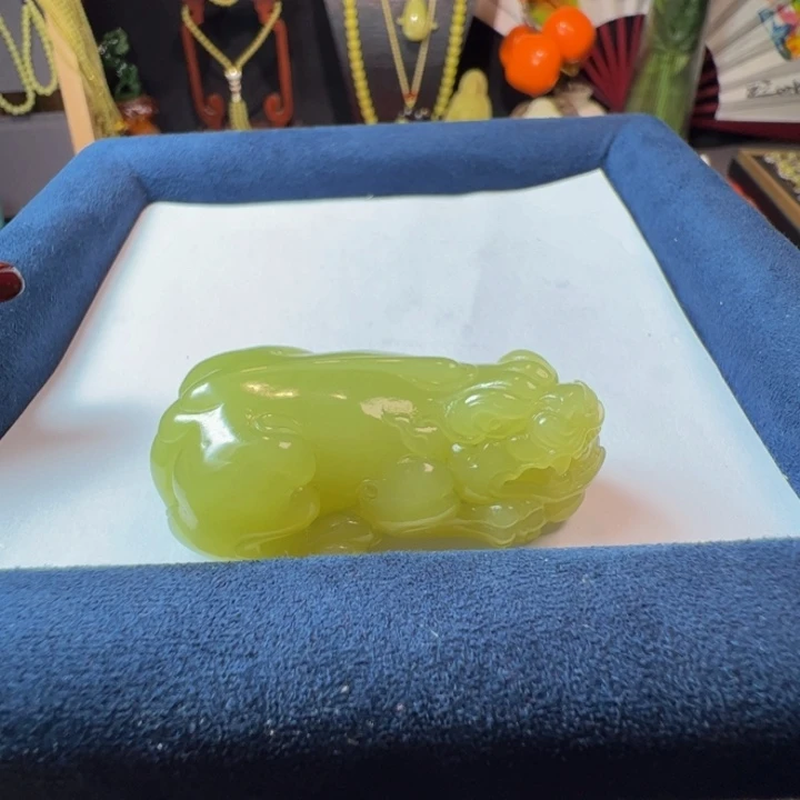 颈饰未镶嵌和田玉（黄玉）