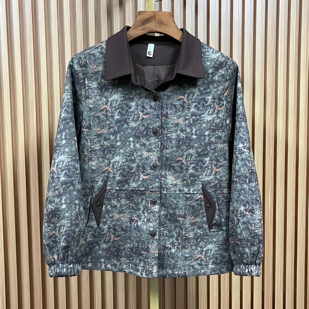 2025秋季时尚新款中老年洋气妈妈装翻领外套休闲宽松女装