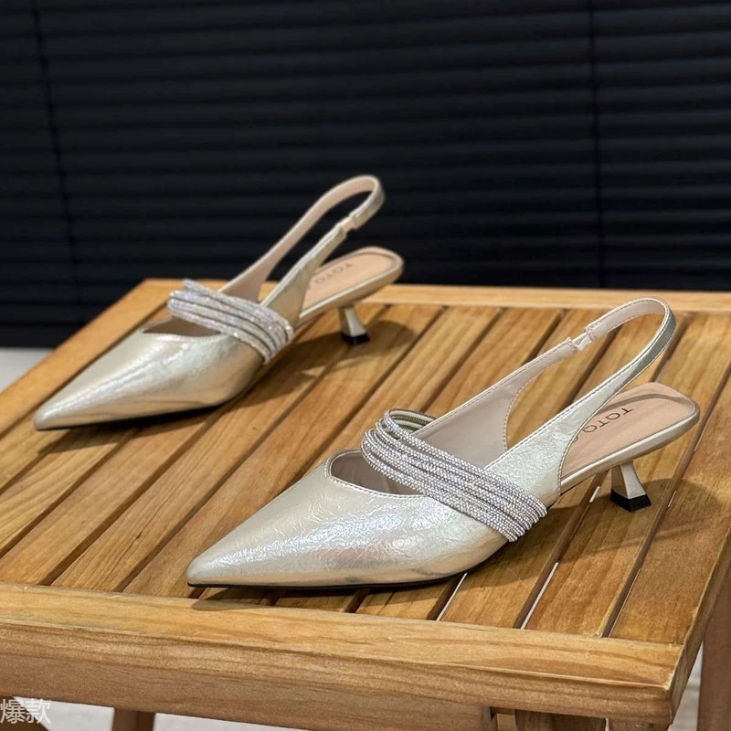 法式尖头细跟包头凉鞋女2025夏季新款水钻中跟洋气后空玛丽珍单鞋