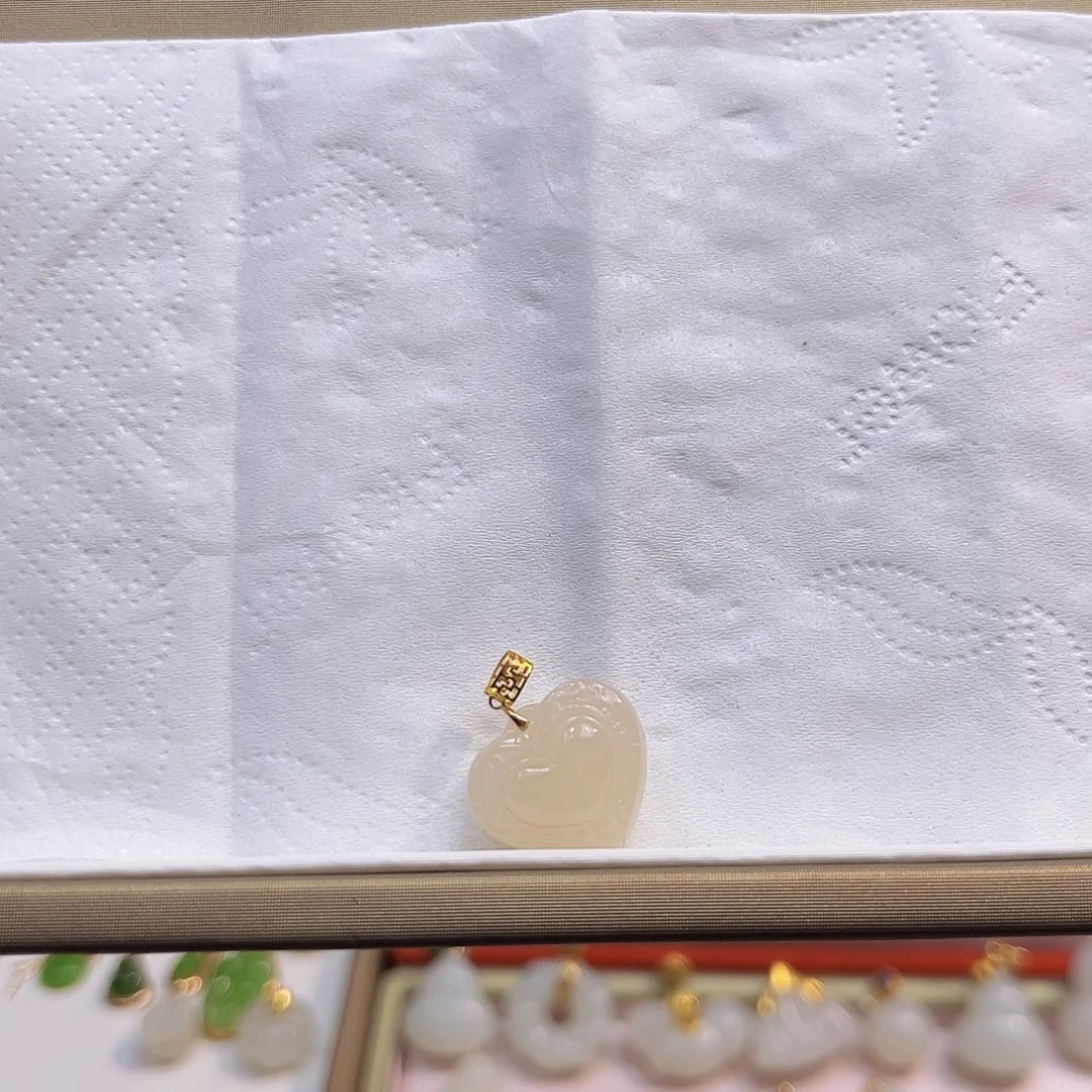 和田玉18K金镶嵌吊坠(不含链)