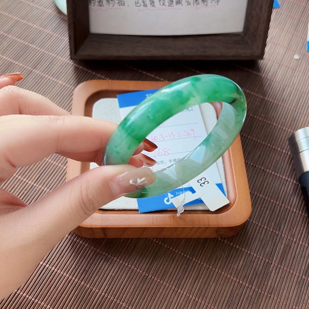 石英质玉手镯未镶嵌33