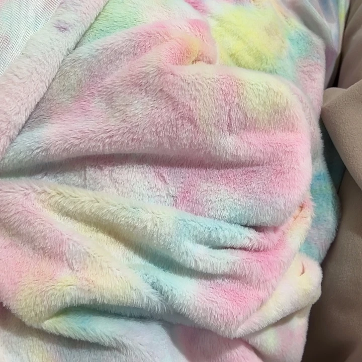 大***莉无纺布兔毛2m，白色挺括府绸1m，植绒