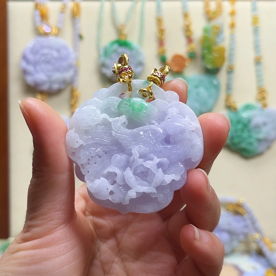 翡翠颈饰未镶嵌?****?天然翡翠