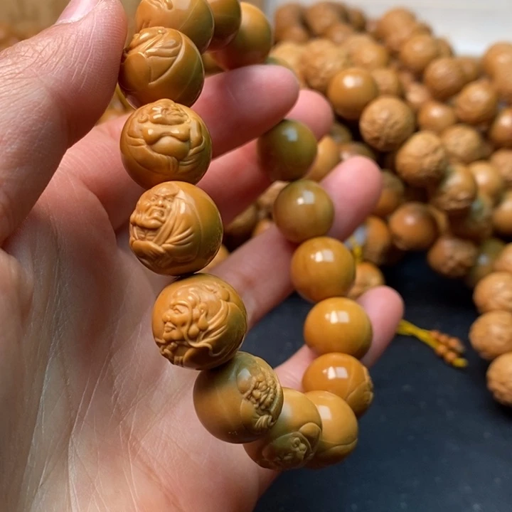 猴头核桃吊坠十六尊者