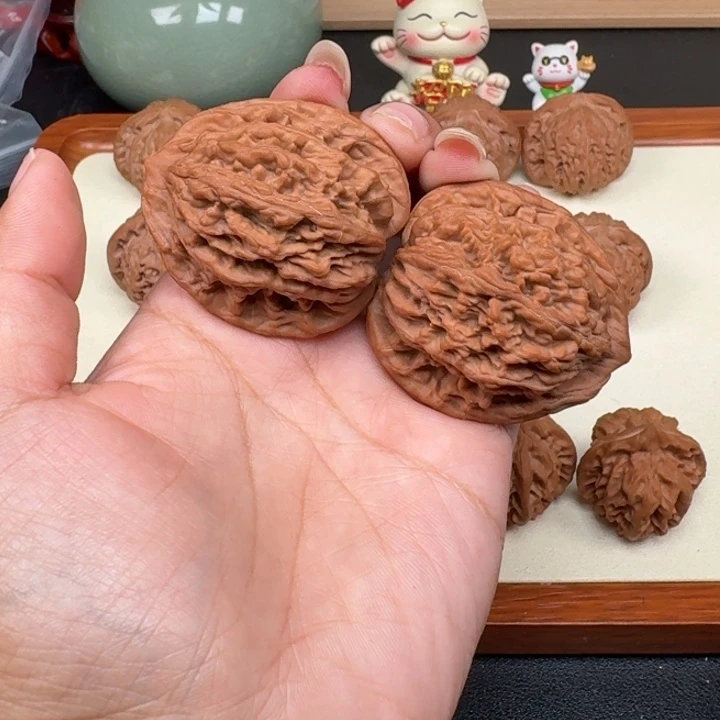 芥***汁把件文玩核桃全品虎头42