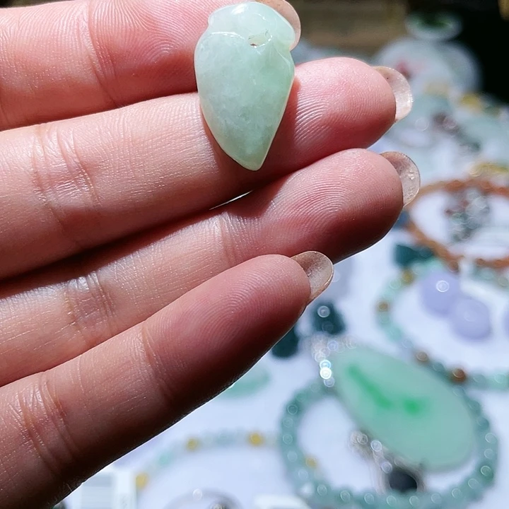 翡翠未镶嵌颈饰天然翡翠