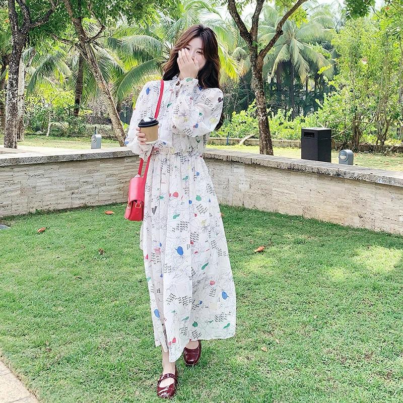 度假温柔风超仙长款连衣裙女2025春秋新款法式印花气质收腰A字裙