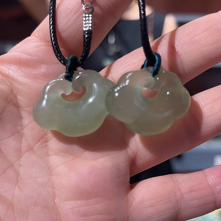 岫玉未镶嵌毛衣链