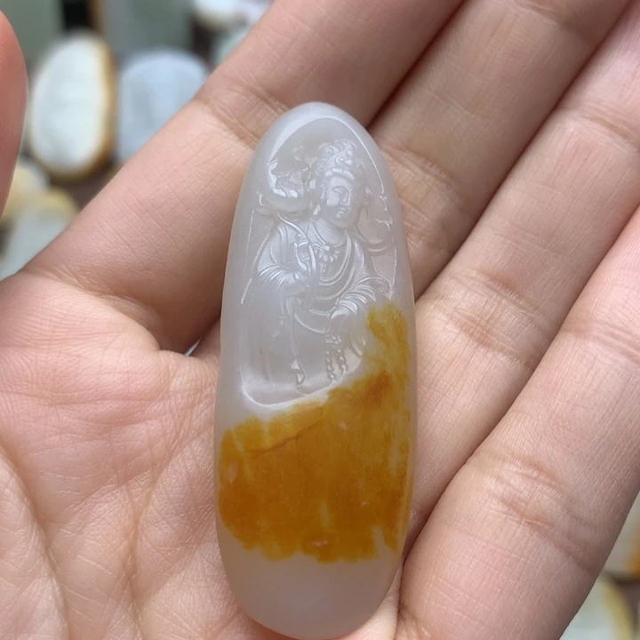和田玉未镶嵌颈饰