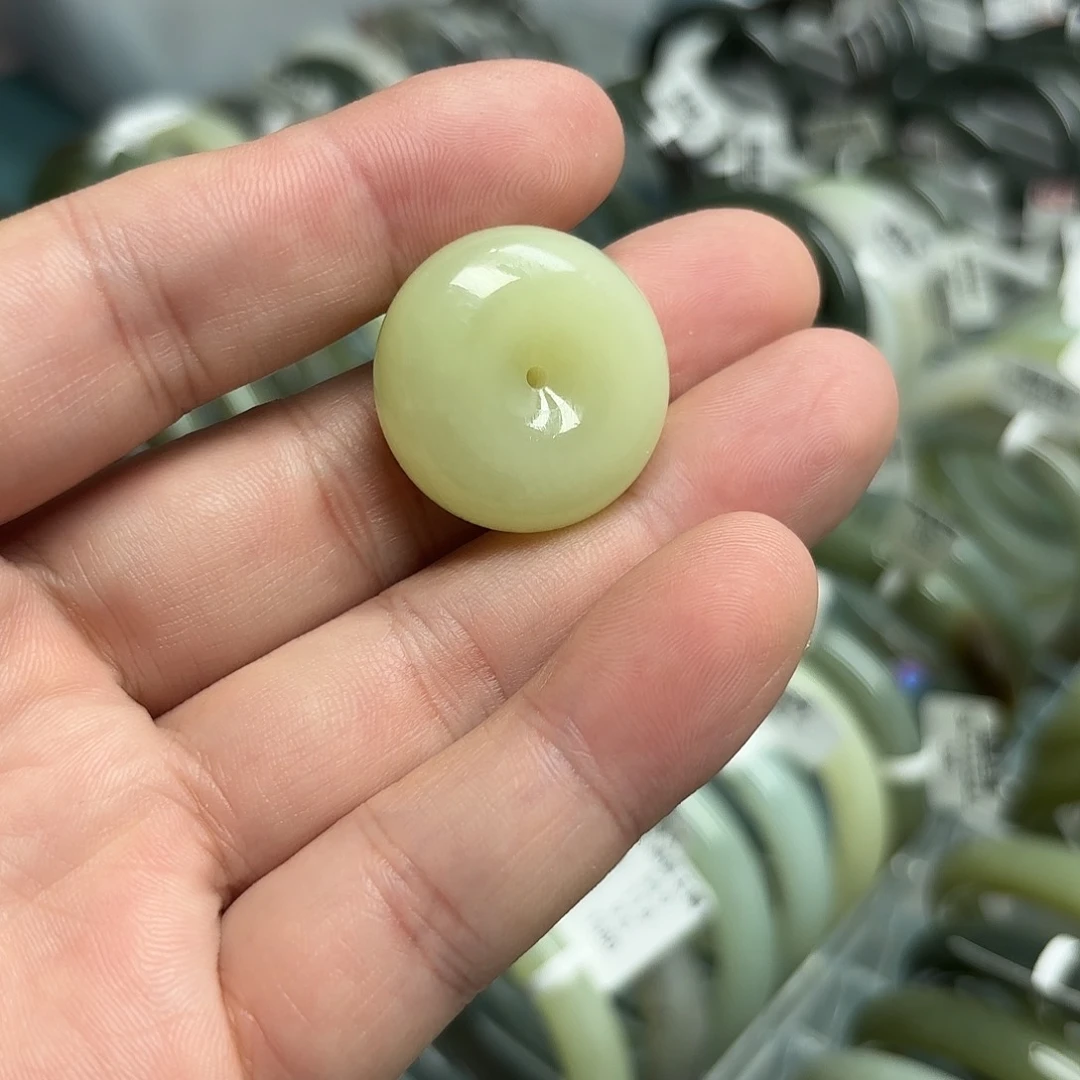 未镶嵌手镯和田玉（糖玉）