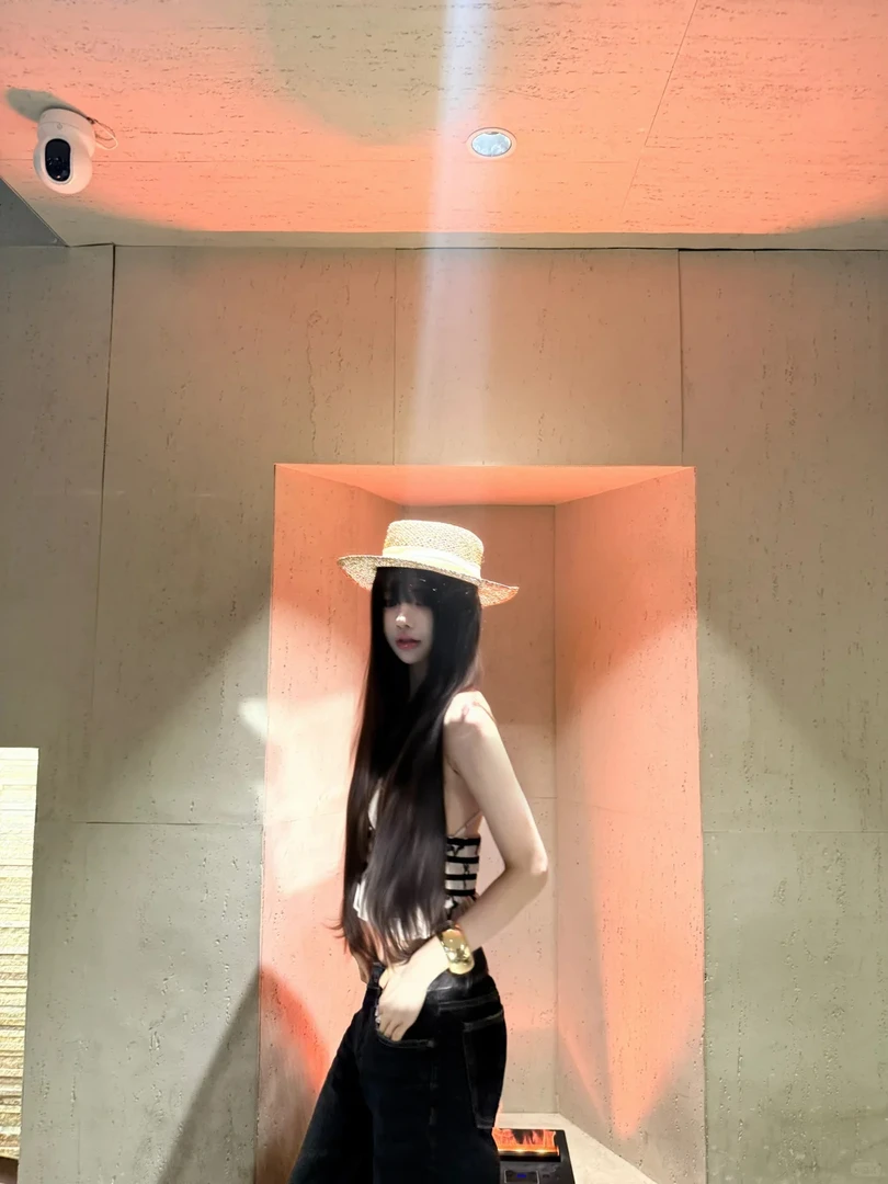 纯欲星星图案印花挂脖吊带仙女设计感镂空短款上衣女显瘦牛仔裤子
