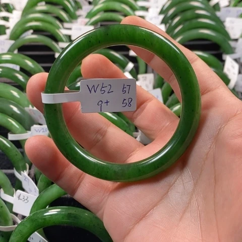 和田玉（碧玉）手镯未镶嵌