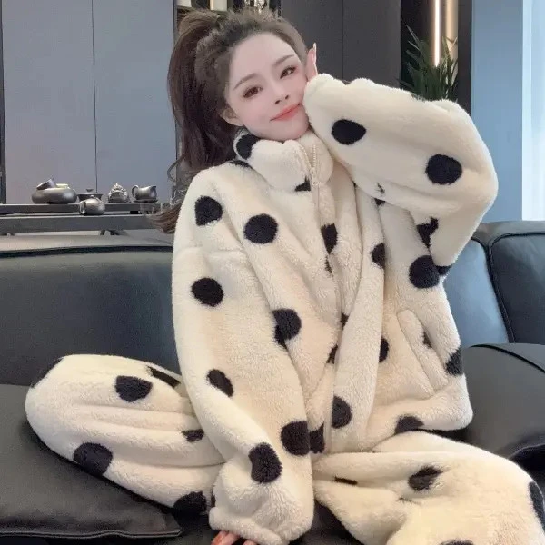 睡衣女士长袖韩版大码可爱家居服加厚保暖珊瑚绒套装加绒波点