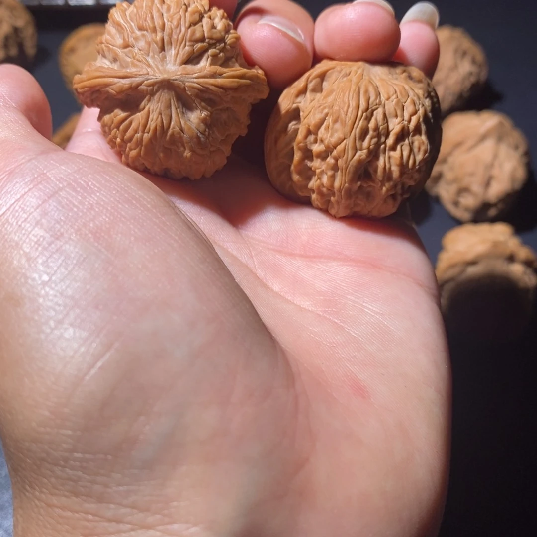 文玩核桃吊坠诚**心山地磨