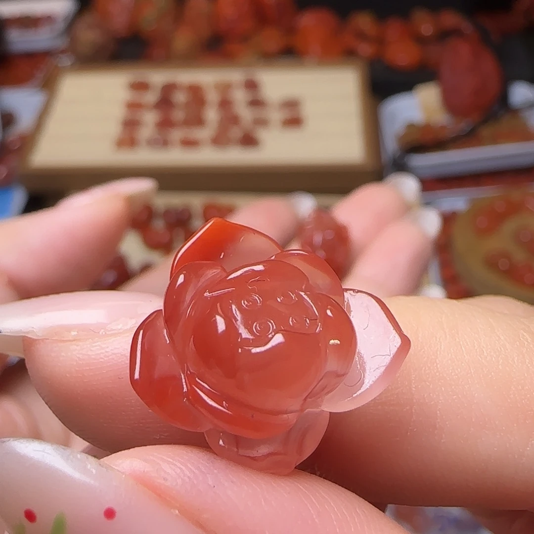 橙****南红玛瑙未镶嵌颈饰