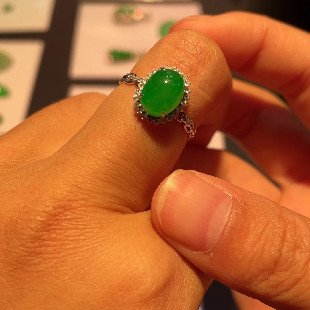 定制翡翠18K金镶嵌戒指