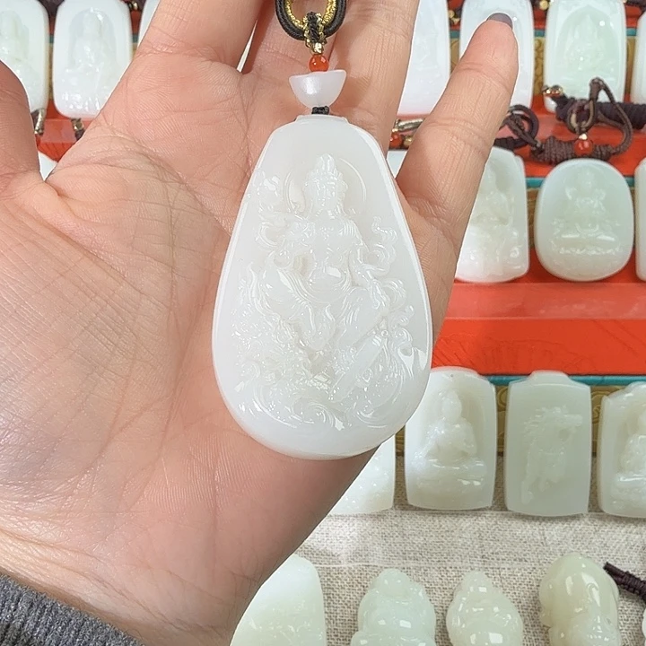 和田玉（糖玉）未镶嵌颈饰