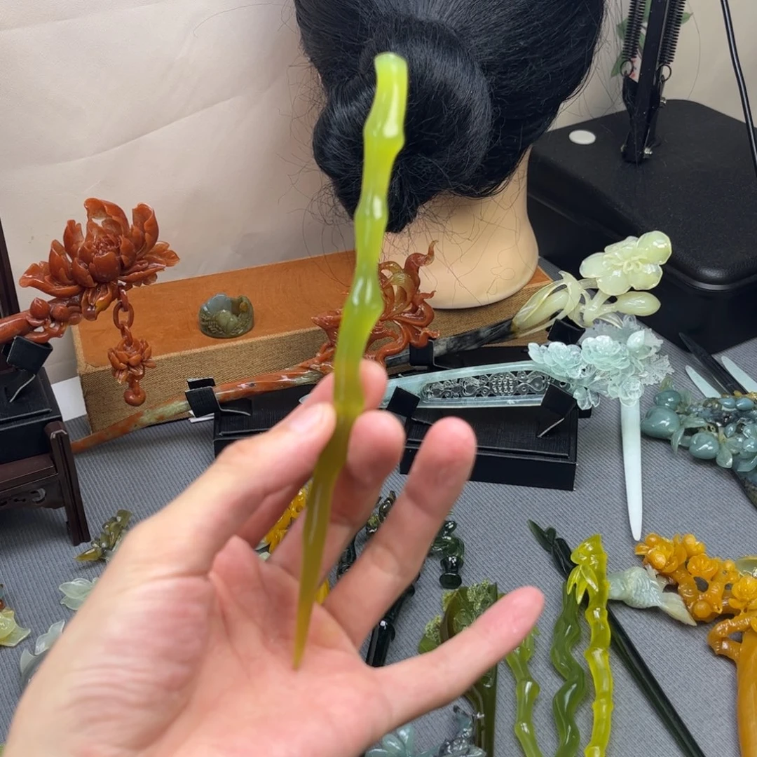 鹤***元蛇纹石玉未镶嵌发饰