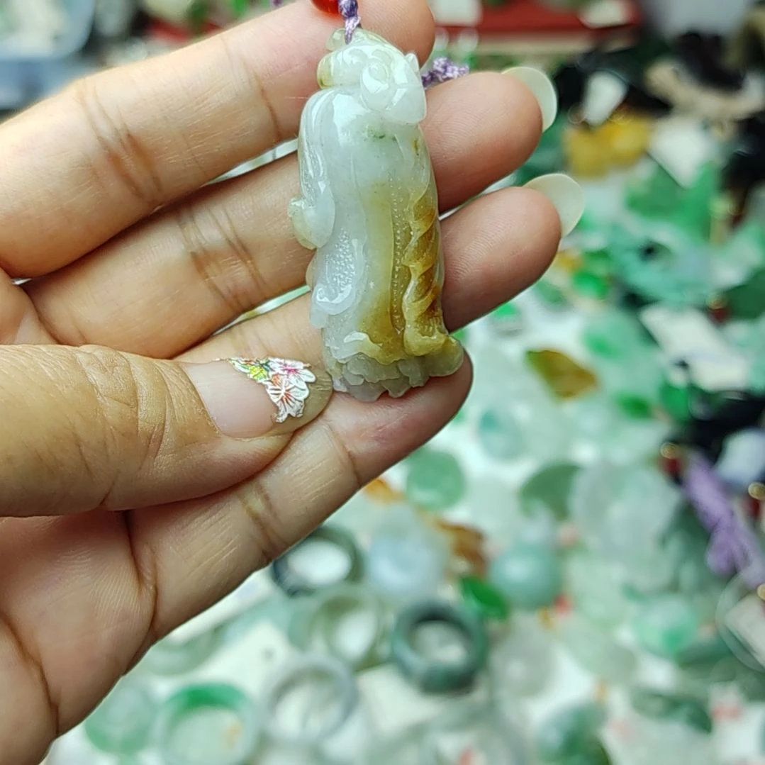 翡翠未镶嵌颈饰25