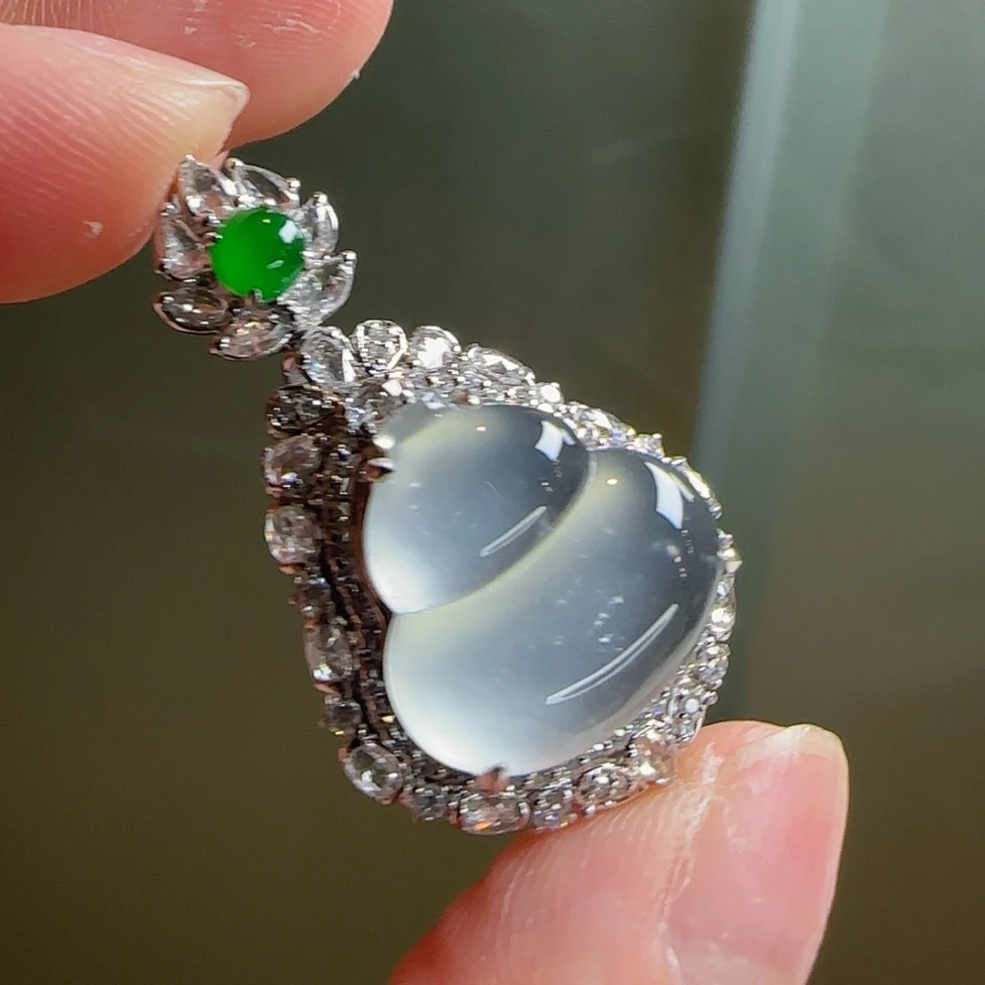 翡翠18K金镶嵌颈饰天然翡翠