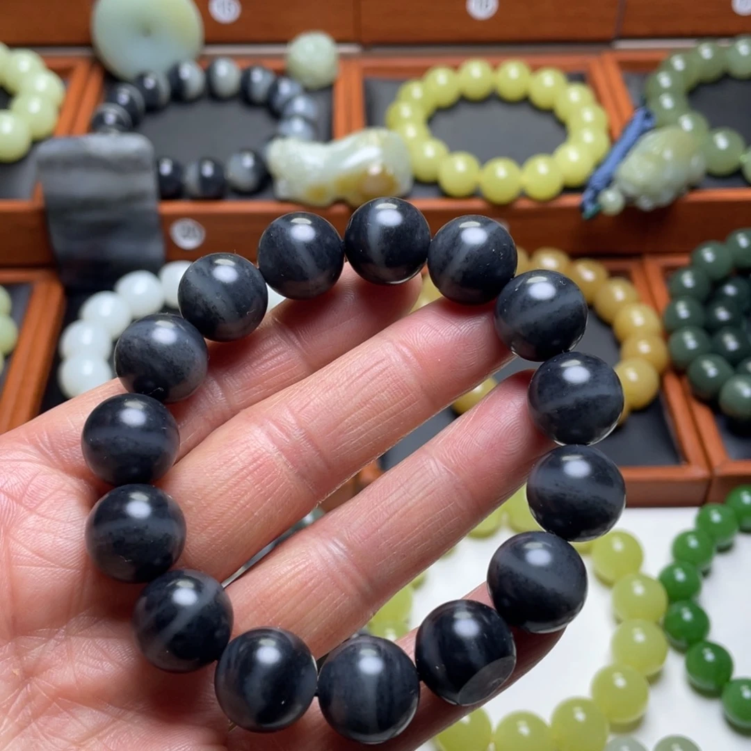 和田玉未镶嵌手串