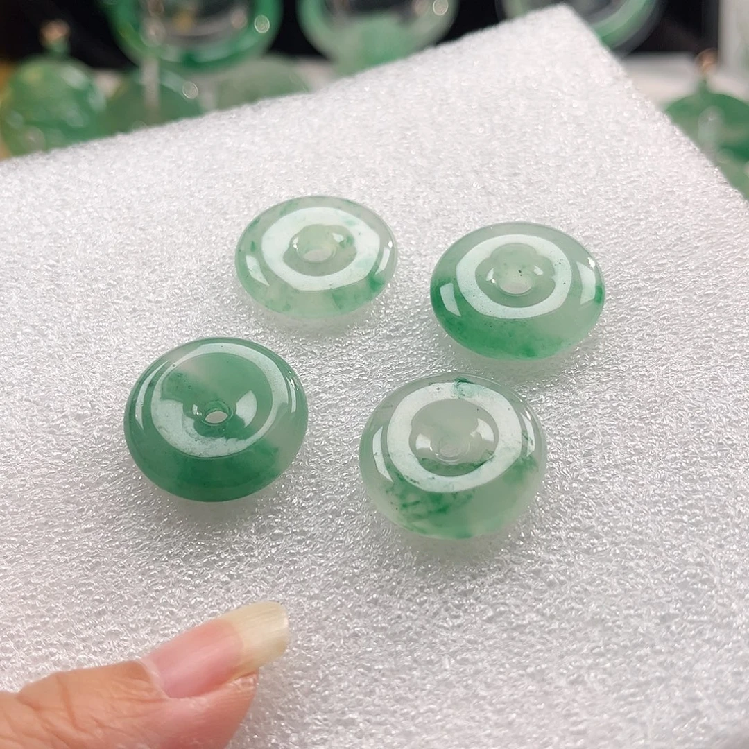 吊坠(不含链)合金石英质玉多样性发货拍一发一直径20+