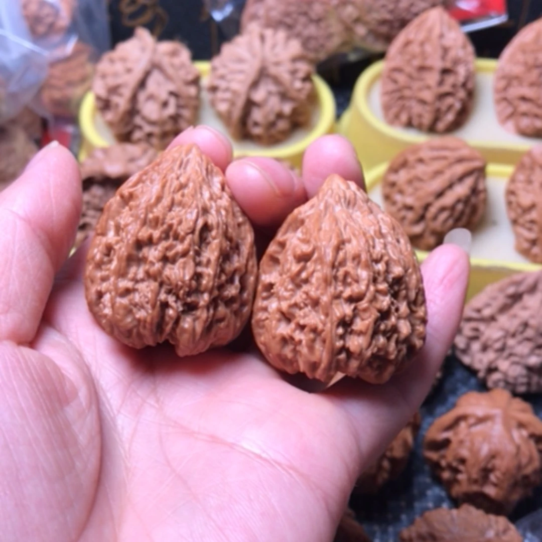 【闪购商品】摆件核桃塔尖尺寸34