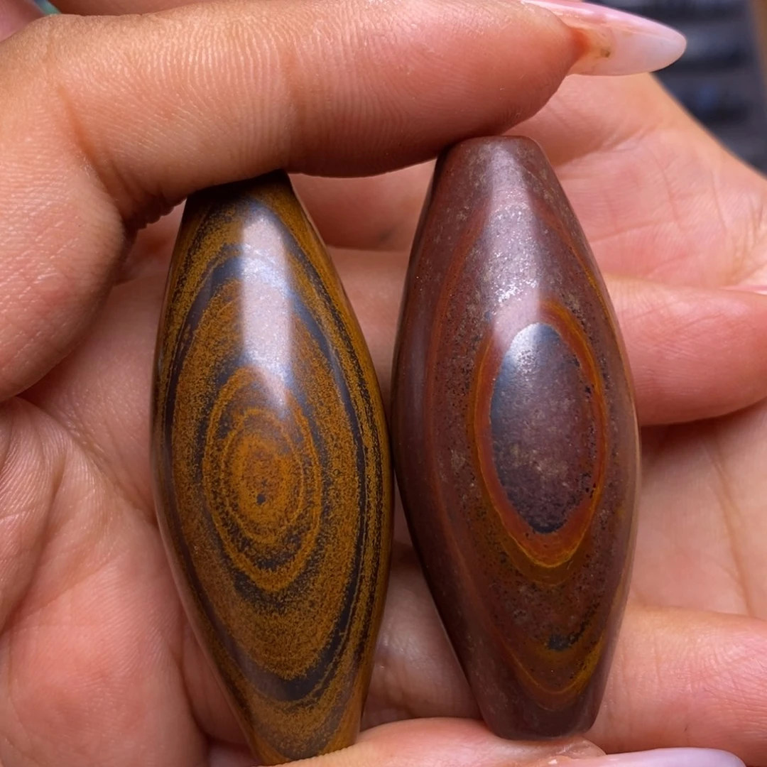 玛瑙/玉髓未镶嵌珠宝半成品一***字