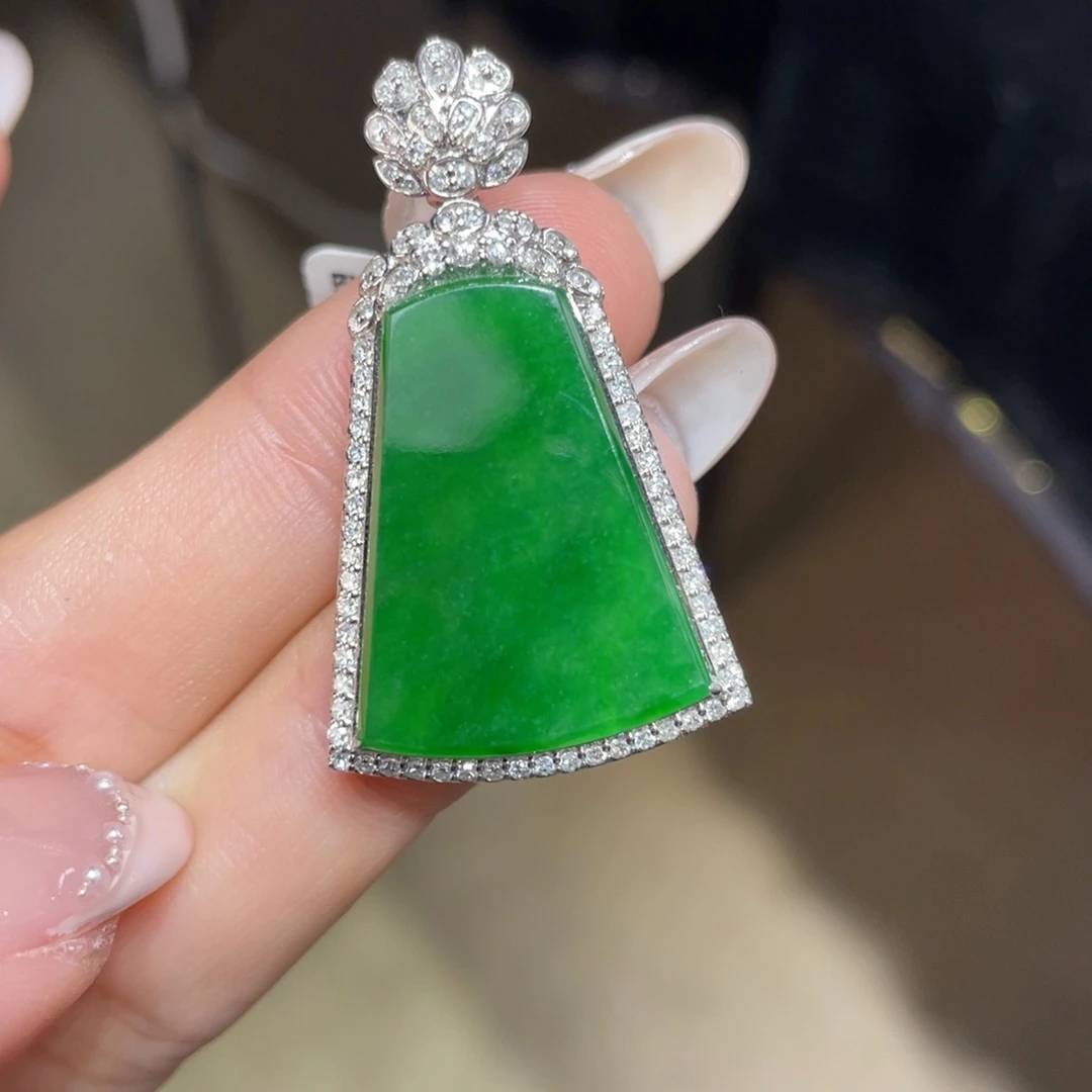 翡翠颈饰18K金镶嵌天然缅甸翡翠a货