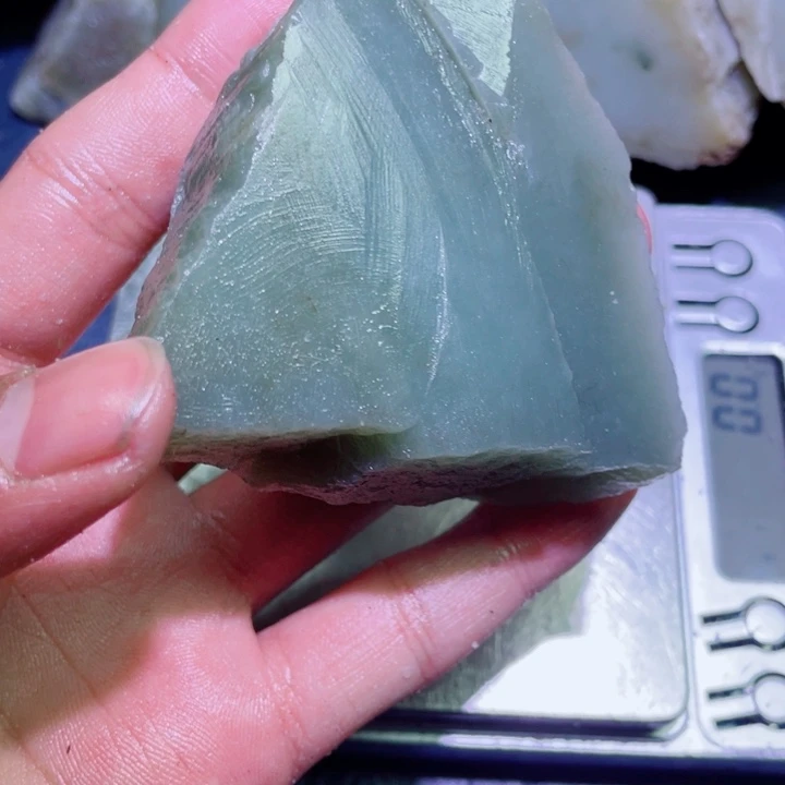 和田玉未镶嵌珠宝半成品