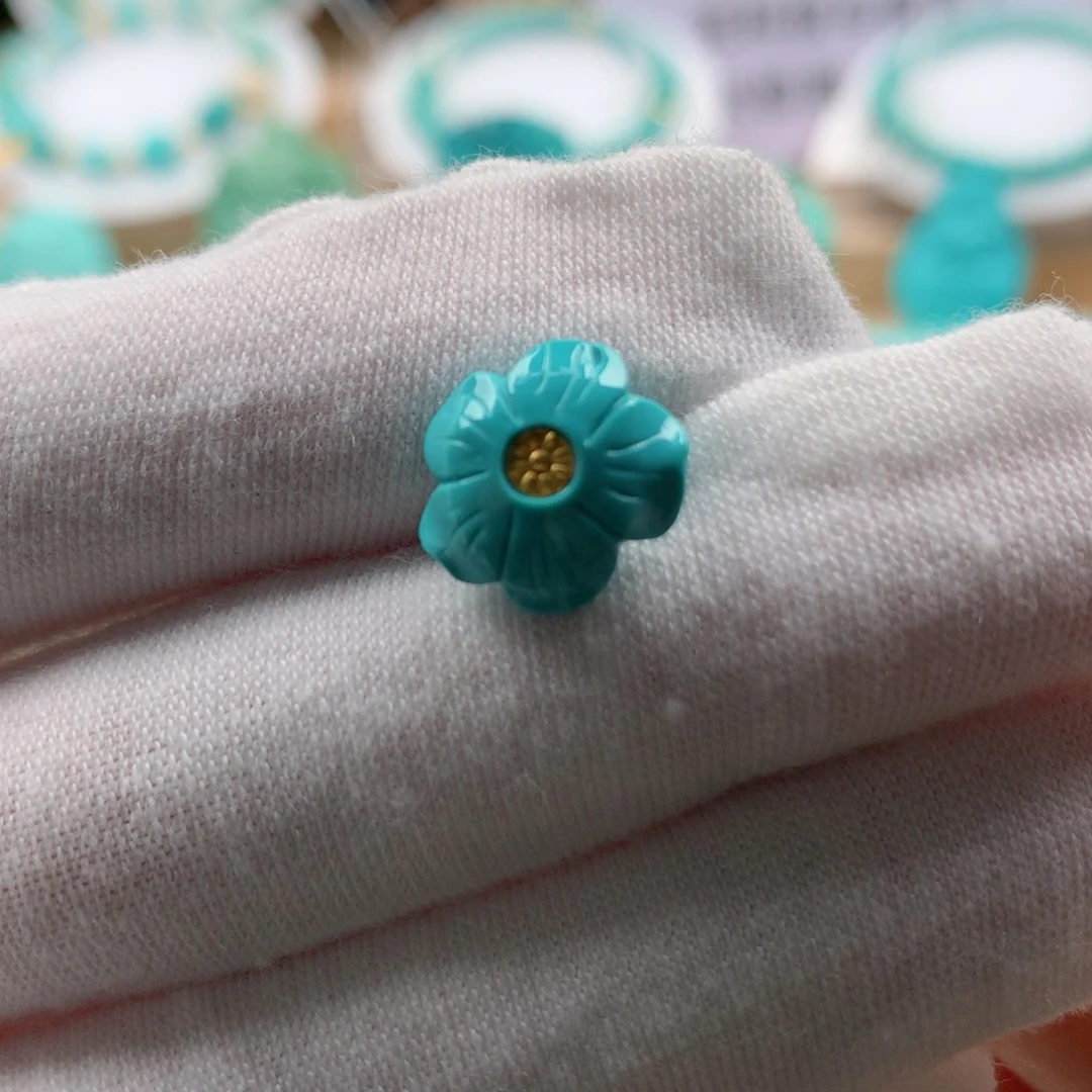 绿松石配饰未镶嵌