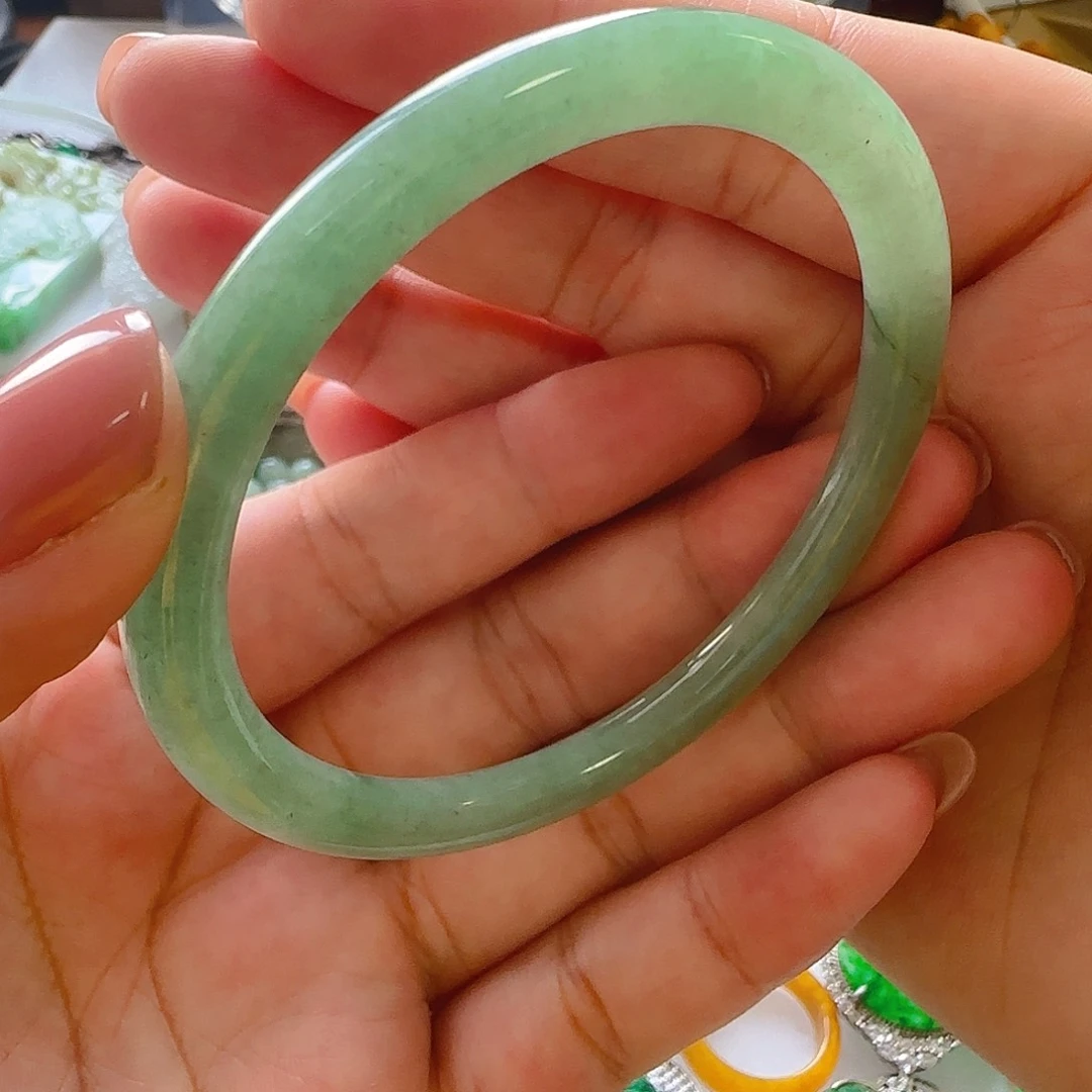翡翠未镶嵌手镯翡翠180