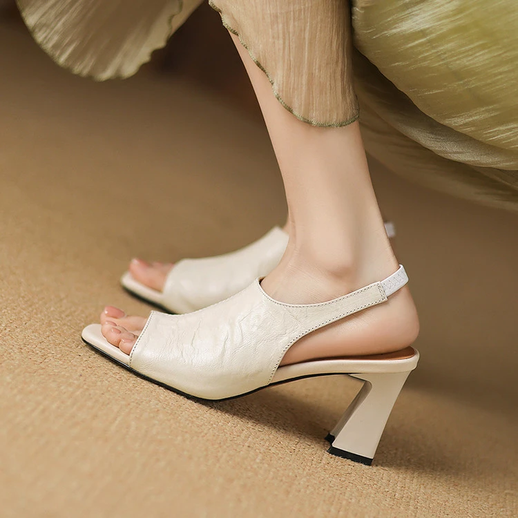 米白色女鞋方头粗跟高跟凉鞋女2025年夏季法式软皮全皮真皮凉鞋SD
