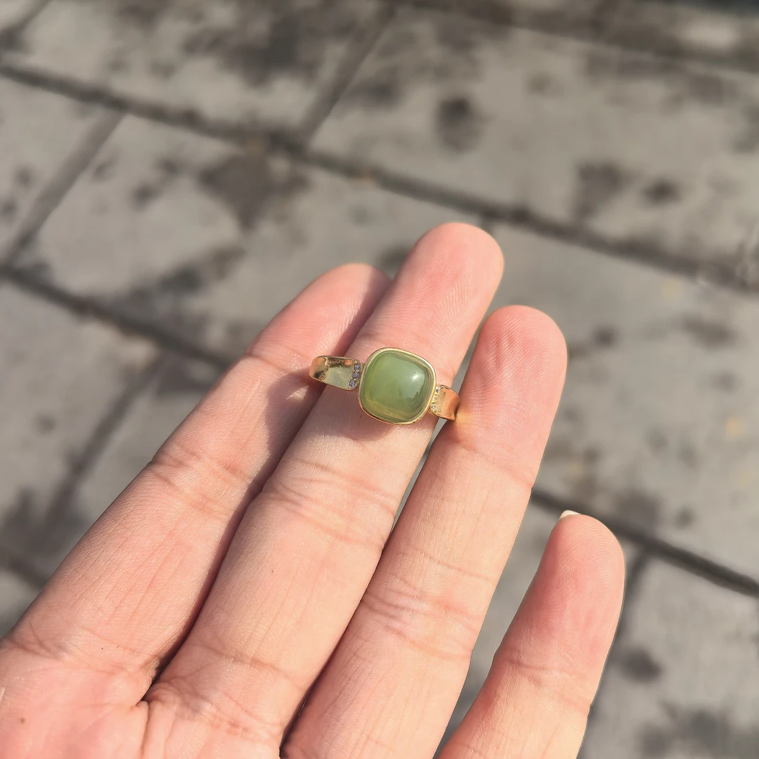 和田玉碧玉缎带款戒指--ZR