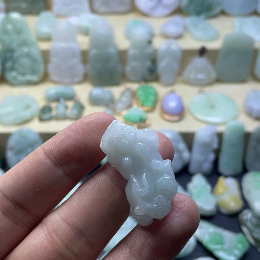 翡翠未镶嵌颈饰纯天然翡翠