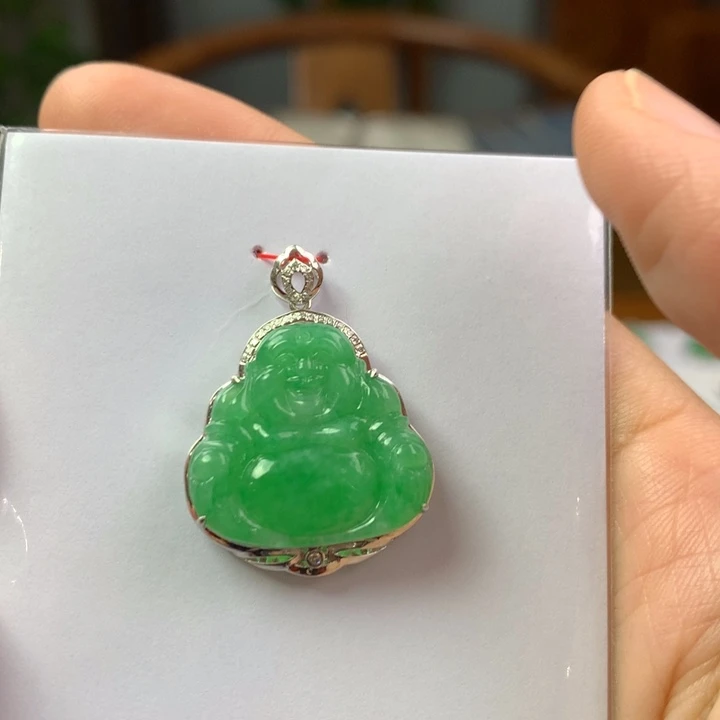 翡翠18K金镶嵌颈饰翡翠吊坠