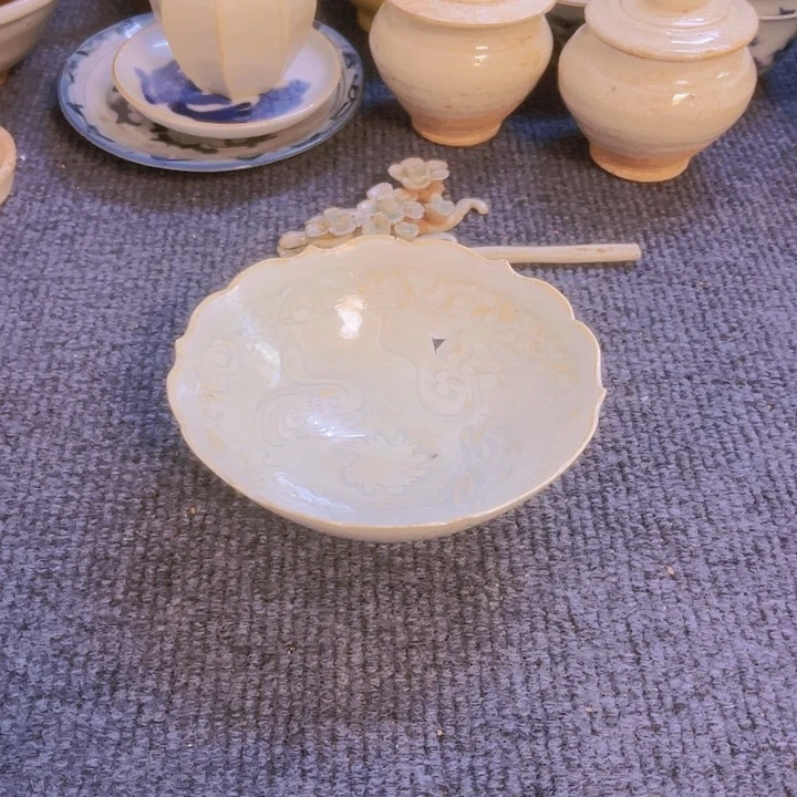 瓶夏*影青釉花卉纹饰茶盏