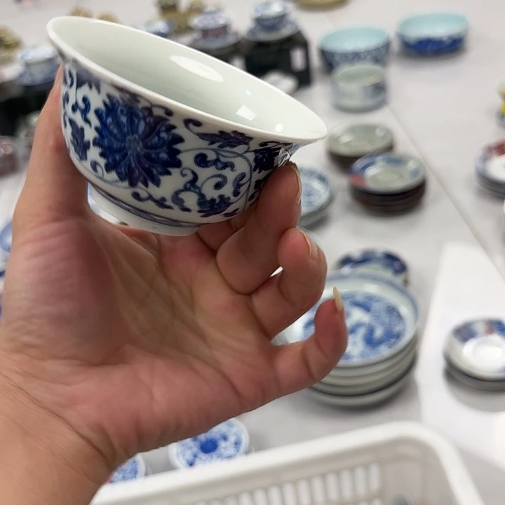 瓷片青花缠枝莲大压手杯景德镇