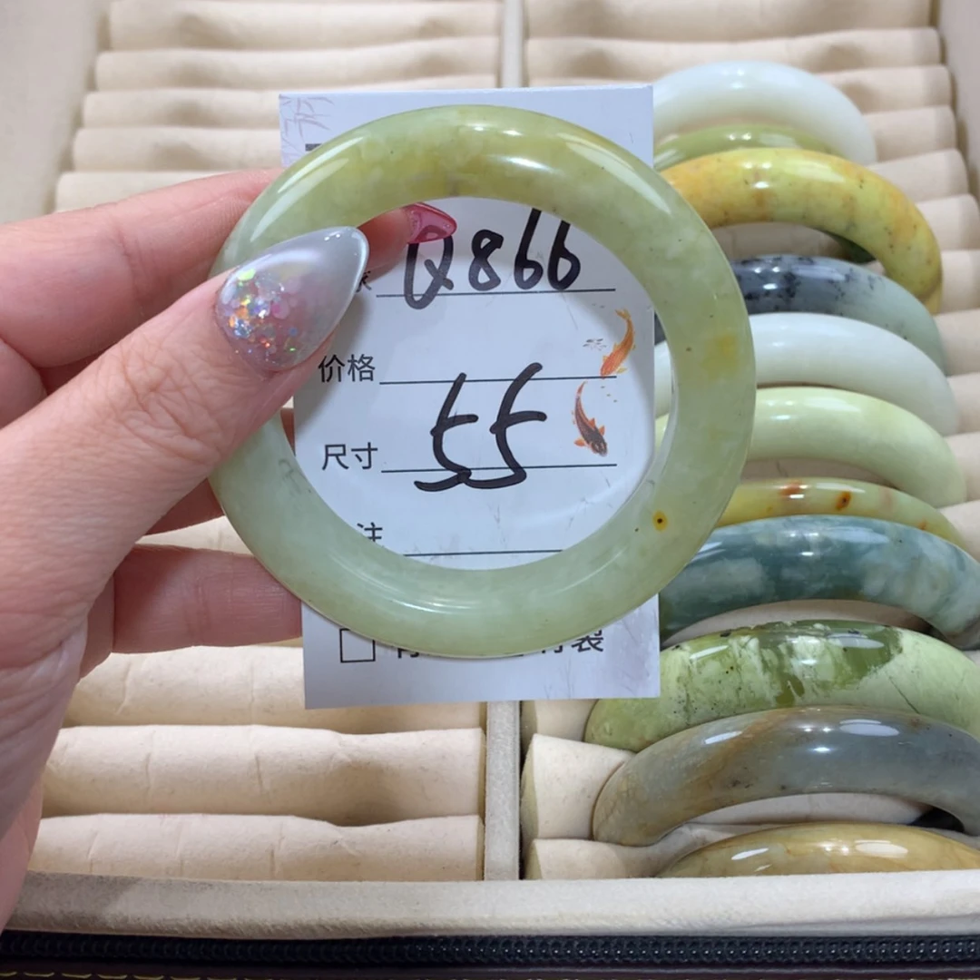 【闪购商品】未镶嵌蛇纹石玉手镯