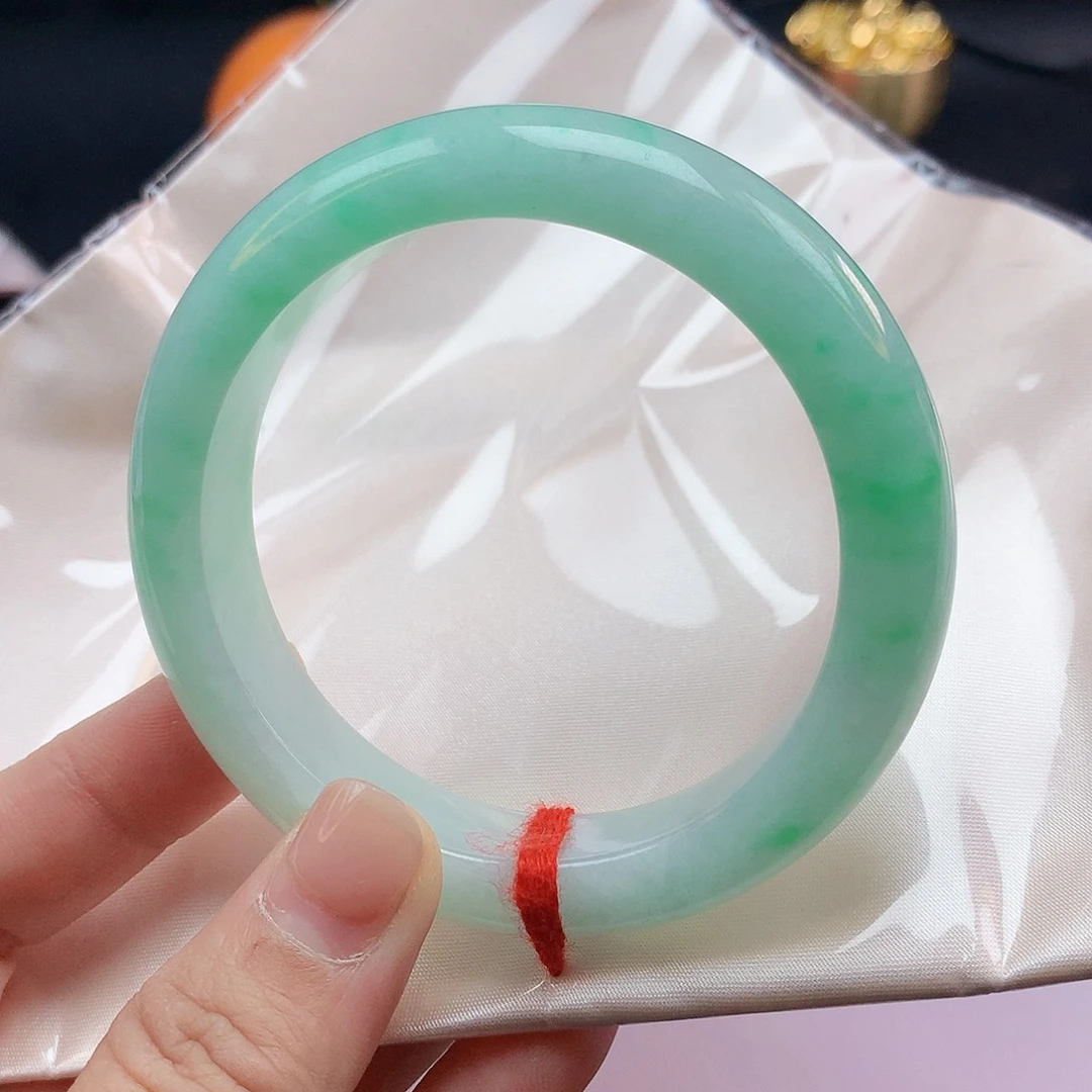 翡翠手镯未镶嵌56圈0683