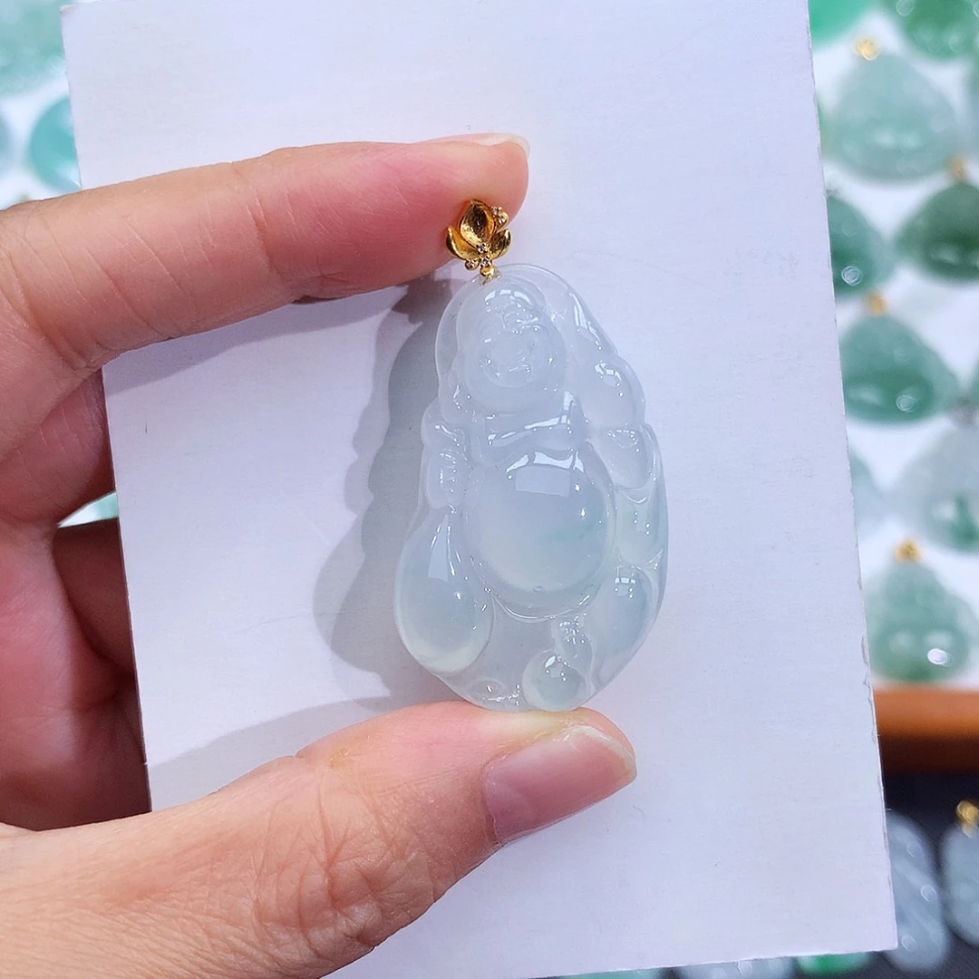 翡翠18K金镶嵌颈饰翡翠吊坠