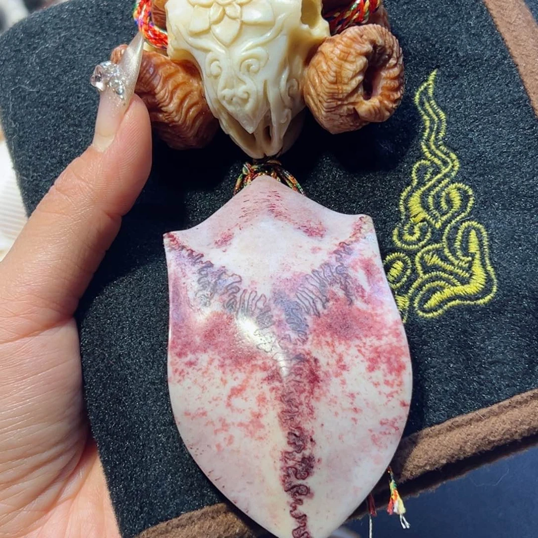 鹿骨把件鹿骨材质