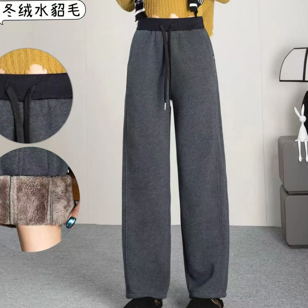 漂亮女主角（长毛绒弯刀裤）