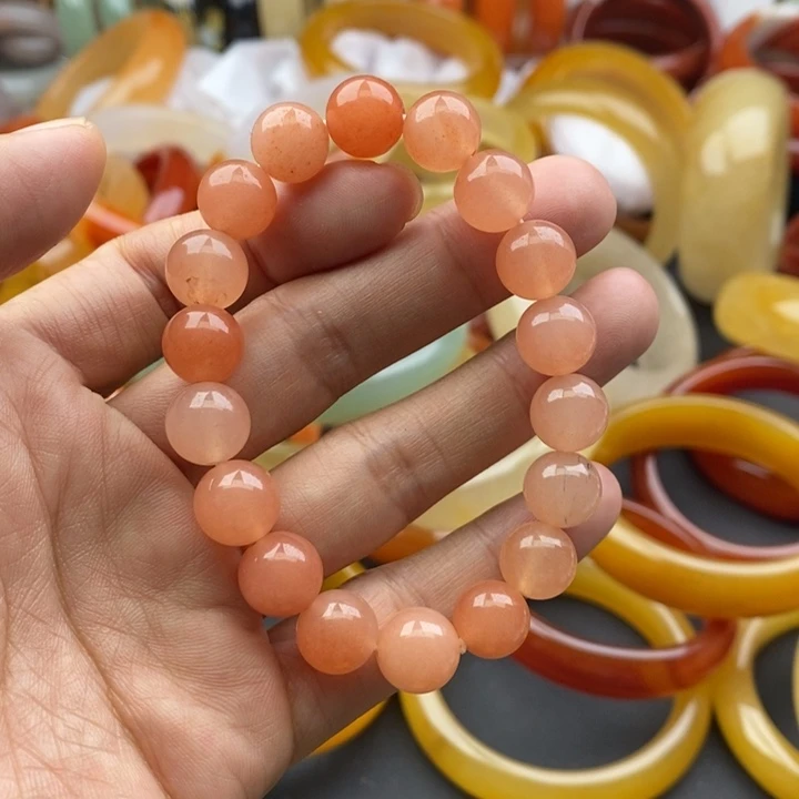 未镶嵌手镯石英质玉