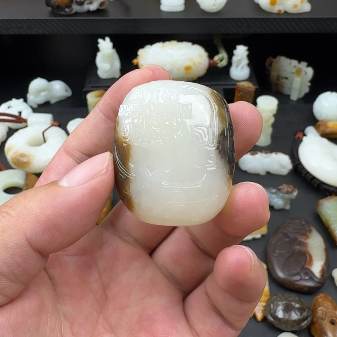用***3颈饰未镶嵌和田玉（糖玉）